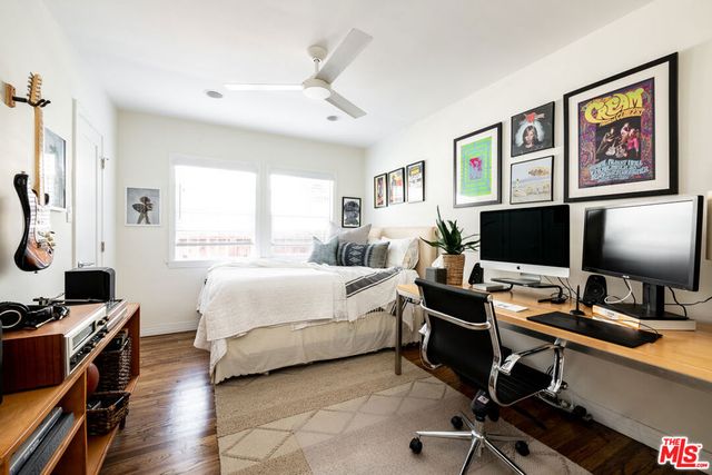 3977 Berryman Avenue, Los Angeles, CA 90066