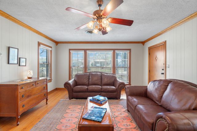 825 Sam Calloway Road, Fort Worth, TX 76114