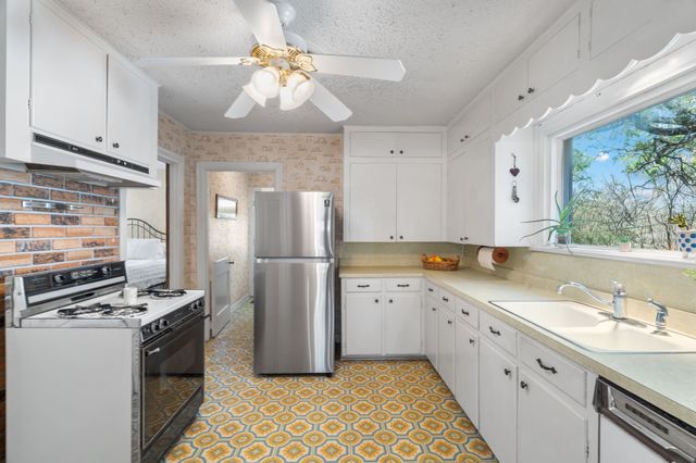 825 Sam Calloway Road, Fort Worth, TX 76114