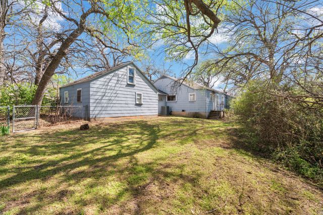 825 Sam Calloway Road, Fort Worth, TX 76114