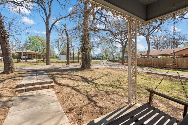 825 Sam Calloway Road, Fort Worth, TX 76114