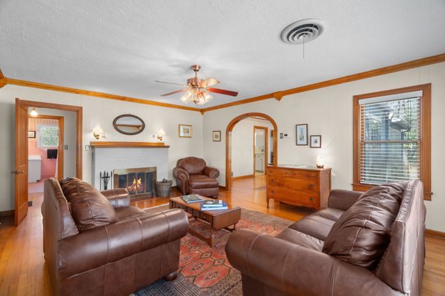 825 Sam Calloway Road, Fort Worth, TX 76114