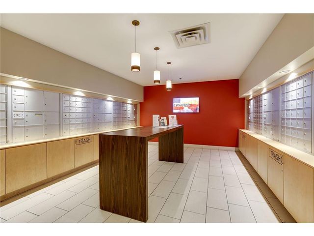 215 10th Avenue S 514, Minneapolis, MN 55415