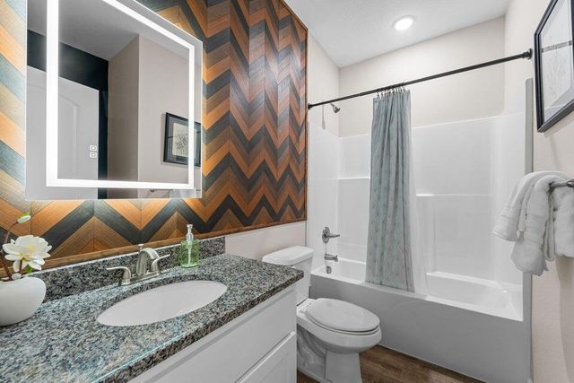 3014 North Vineyards Terrace 1, Branson, MO 65616