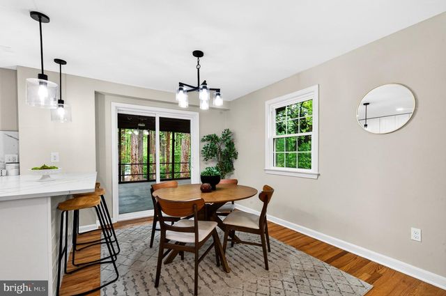 6538 OAKWOOD DR, Falls Church, VA 22041