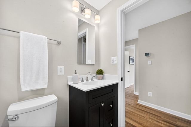 6538 OAKWOOD DR, Falls Church, VA 22041