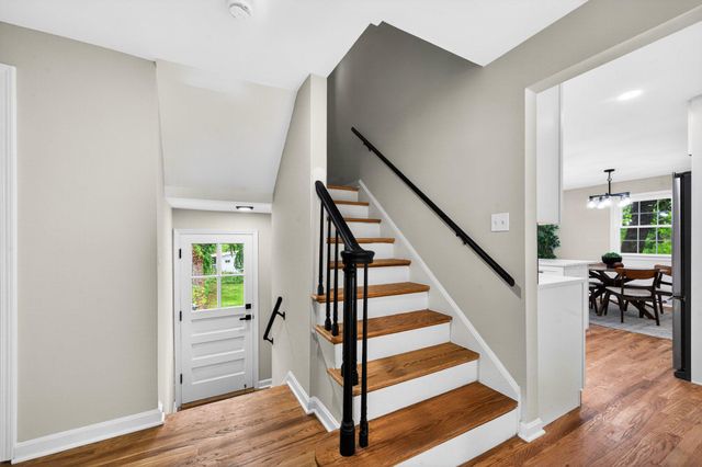 6538 OAKWOOD DR, Falls Church, VA 22041
