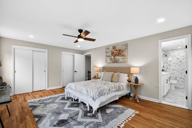 6538 OAKWOOD DR, Falls Church, VA 22041