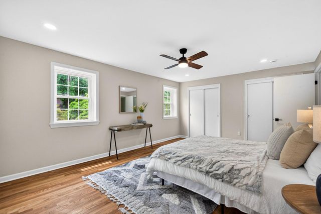 6538 OAKWOOD DR, Falls Church, VA 22041