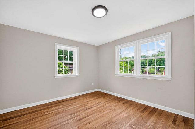 6538 OAKWOOD DR, Falls Church, VA 22041