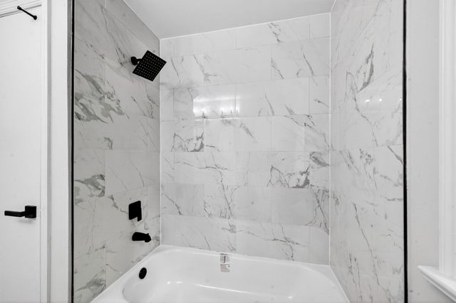 6538 OAKWOOD DR, Falls Church, VA 22041