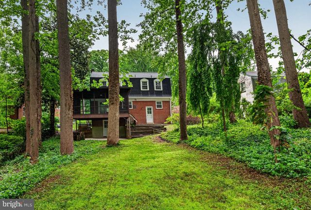 6538 OAKWOOD DR, Falls Church, VA 22041