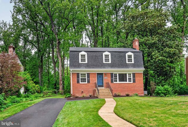 6538 OAKWOOD DR, Falls Church, VA 22041