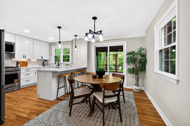 6538 OAKWOOD DR, Falls Church, VA 22041