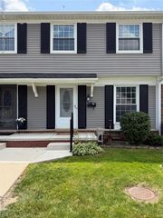 36814 Park Place Drive 24, Sterling Heights, MI 48310