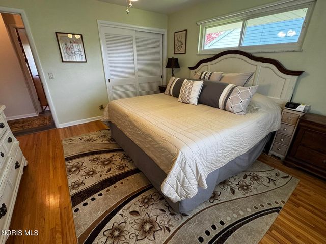 3749 N Beverly Hills Drive, Toledo, OH 43614