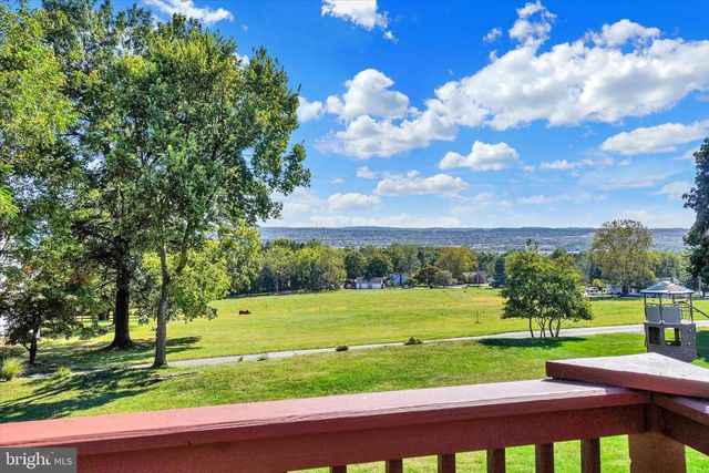 2280 SPANGLER CIR, York, PA 17406