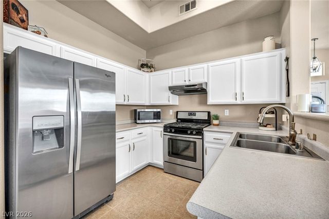 2305 West Horizon Ridge Parkway 3621, Henderson, NV 89052