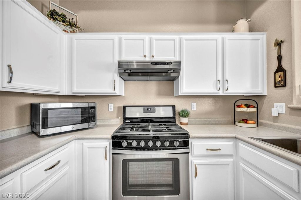 2305 West Horizon Ridge Parkway 3621, Henderson, NV 89052