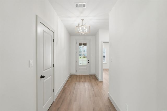 111 Diamondhead Drive, Hot Springs, AR 71913