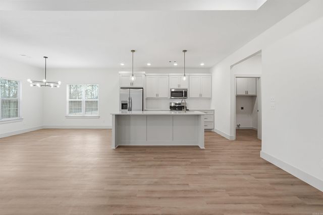 111 Diamondhead Drive, Hot Springs, AR 71913