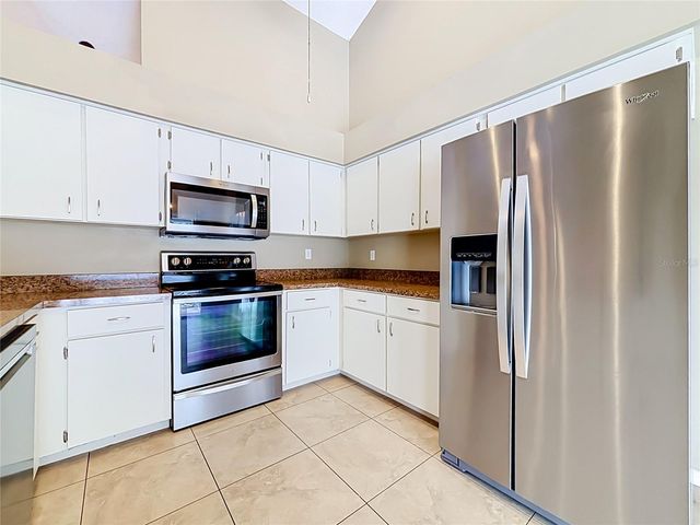 5645 LOMA VISTA COURT, Davenport, FL 33896