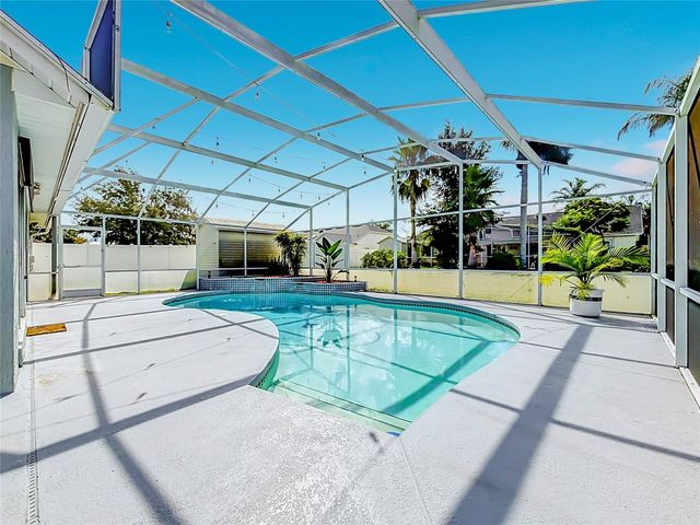 5645 LOMA VISTA COURT, Davenport, FL 33896