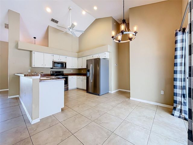 5645 LOMA VISTA COURT, Davenport, FL 33896