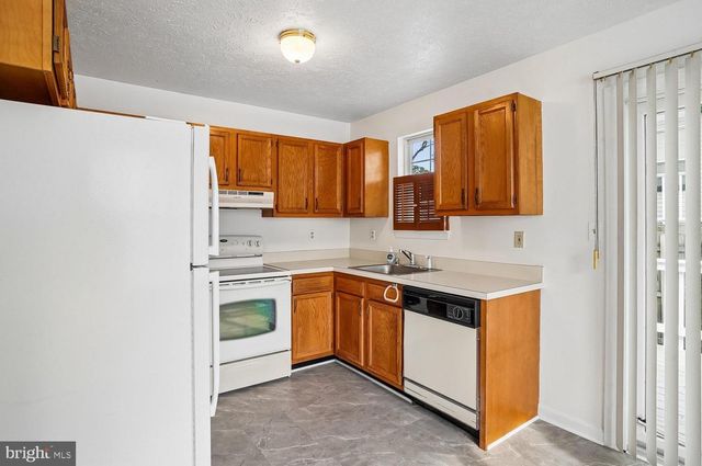 7819 CAMP RD, Pasadena, MD 21122
