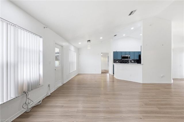 2009 13th PL, Cape Coral, FL 33909