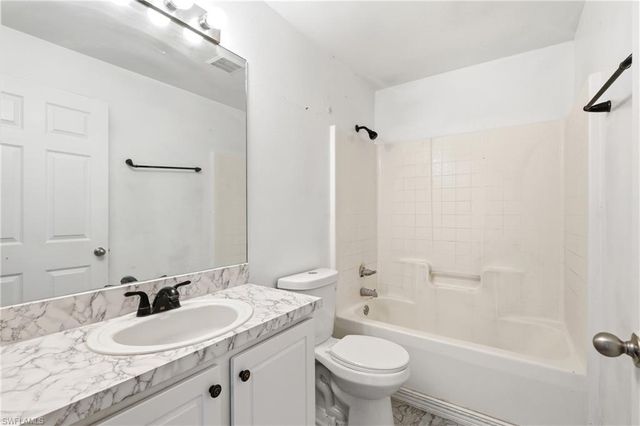 2009 13th PL, Cape Coral, FL 33909