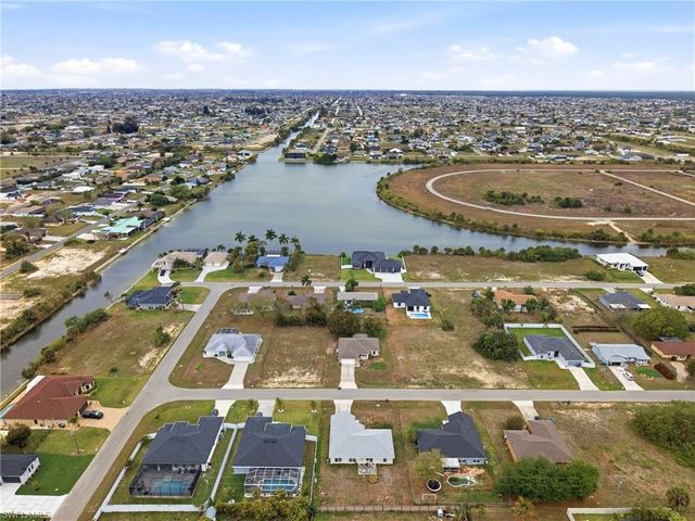 2009 13th PL, Cape Coral, FL 33909