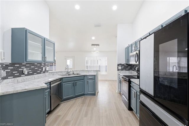 2009 13th PL, Cape Coral, FL 33909