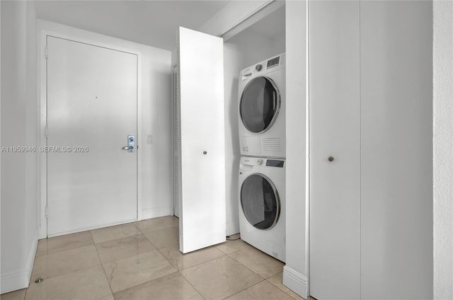 2475 Brickell Ave 1509, Miami, FL 33129