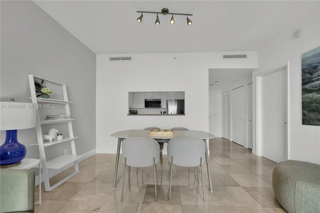 2475 Brickell Ave 1509, Miami, FL 33129