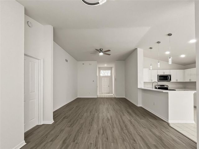 1537 MAXIMILIAN DRIVE, Wesley Chapel, FL 33543
