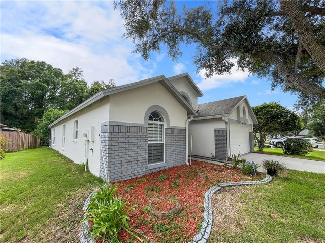 1537 MAXIMILIAN DRIVE, Wesley Chapel, FL 33543
