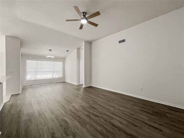 1537 MAXIMILIAN DRIVE, Wesley Chapel, FL 33543