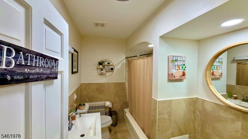 Image 13 of property listing at 103 Bailey Ave, Hillside Twp., NJ 07205