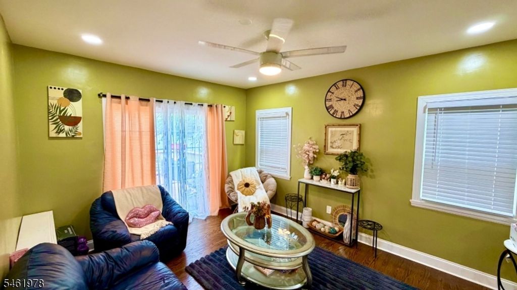 Image 10 of property listing at 103 Bailey Ave, Hillside Twp., NJ 07205