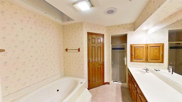 509 Topside Drive, Azle, TX 76020