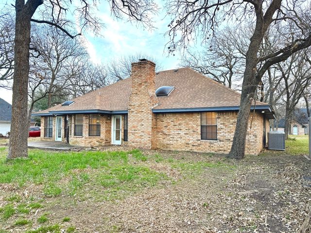 509 Topside Drive, Azle, TX 76020