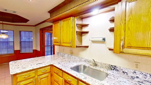 509 Topside Drive, Azle, TX 76020