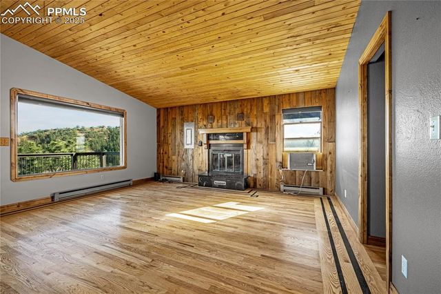 845 Crystal Park Road, Manitou Springs, CO 80829