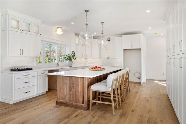 3 Knowlton Court, Bristol, RI 02809