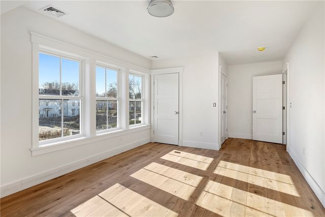 3 Knowlton Court, Bristol, RI 02809