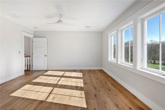 3 Knowlton Court, Bristol, RI 02809