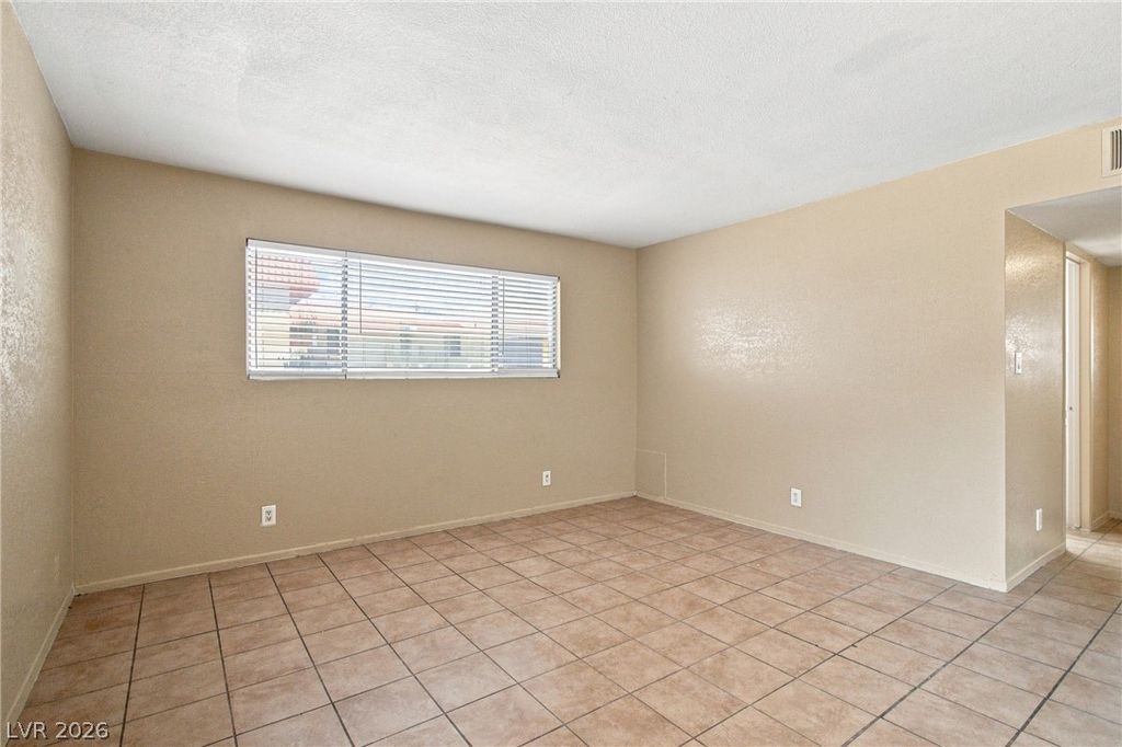 212 Orland Street 29, Las Vegas, NV 89107 — photo 3