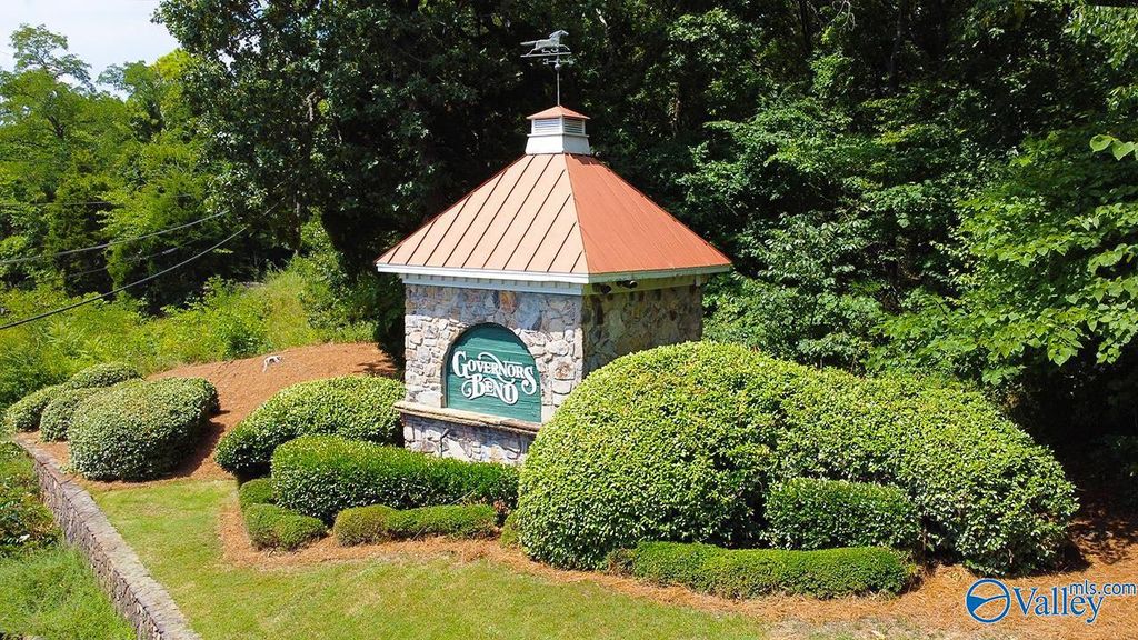 2216 Governors Bend Road SE, Huntsville, AL 35801