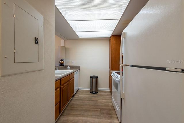 2617 COVE CAY DRIVE 206, Clearwater, FL 33760